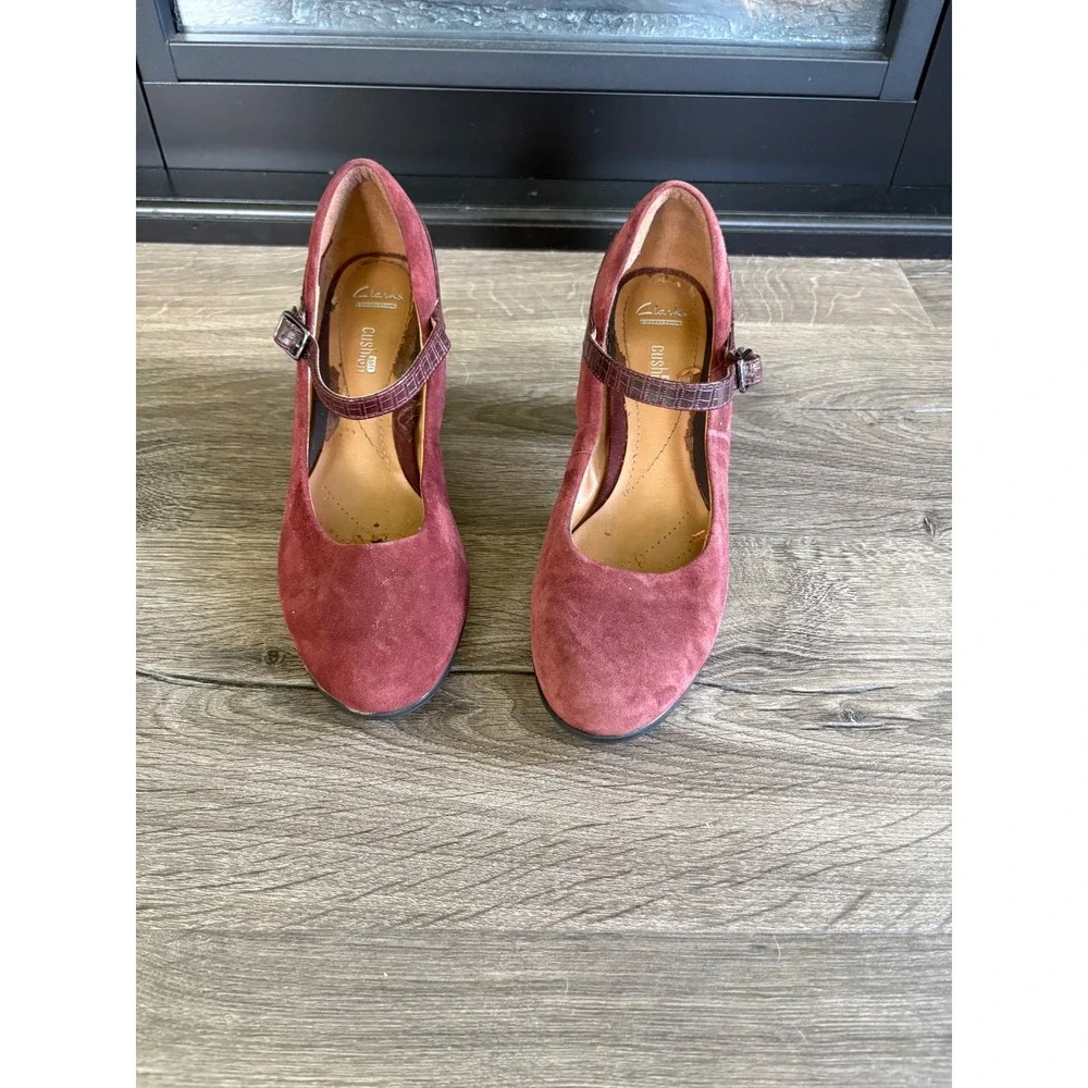 RARE Clarks Collection Burgundy‎ Suede Leather Mary Jane Block Heel Shoes Size 8 - Picture 2 of 9